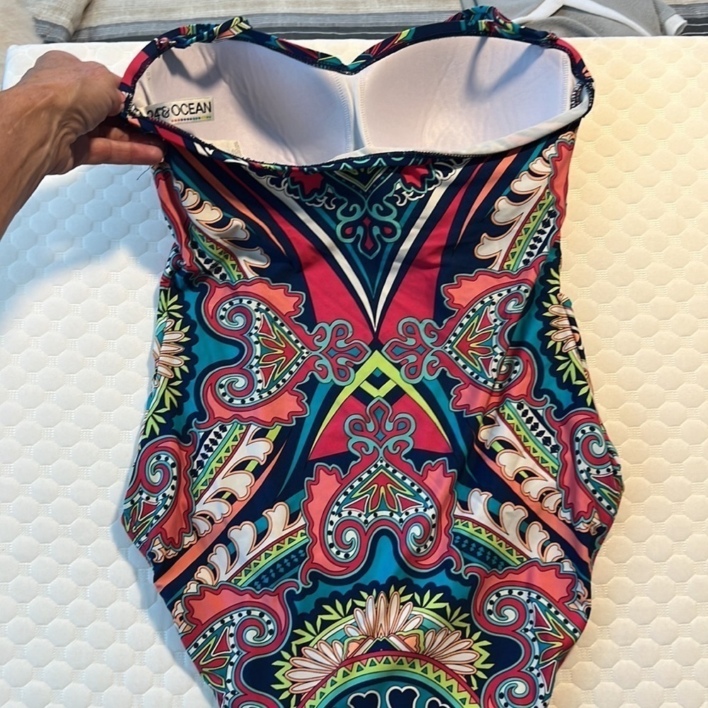 ⭐️24th & Ocean, One-Piece, Small, Vibrant, Excellent Condition - Picture 7 of 8